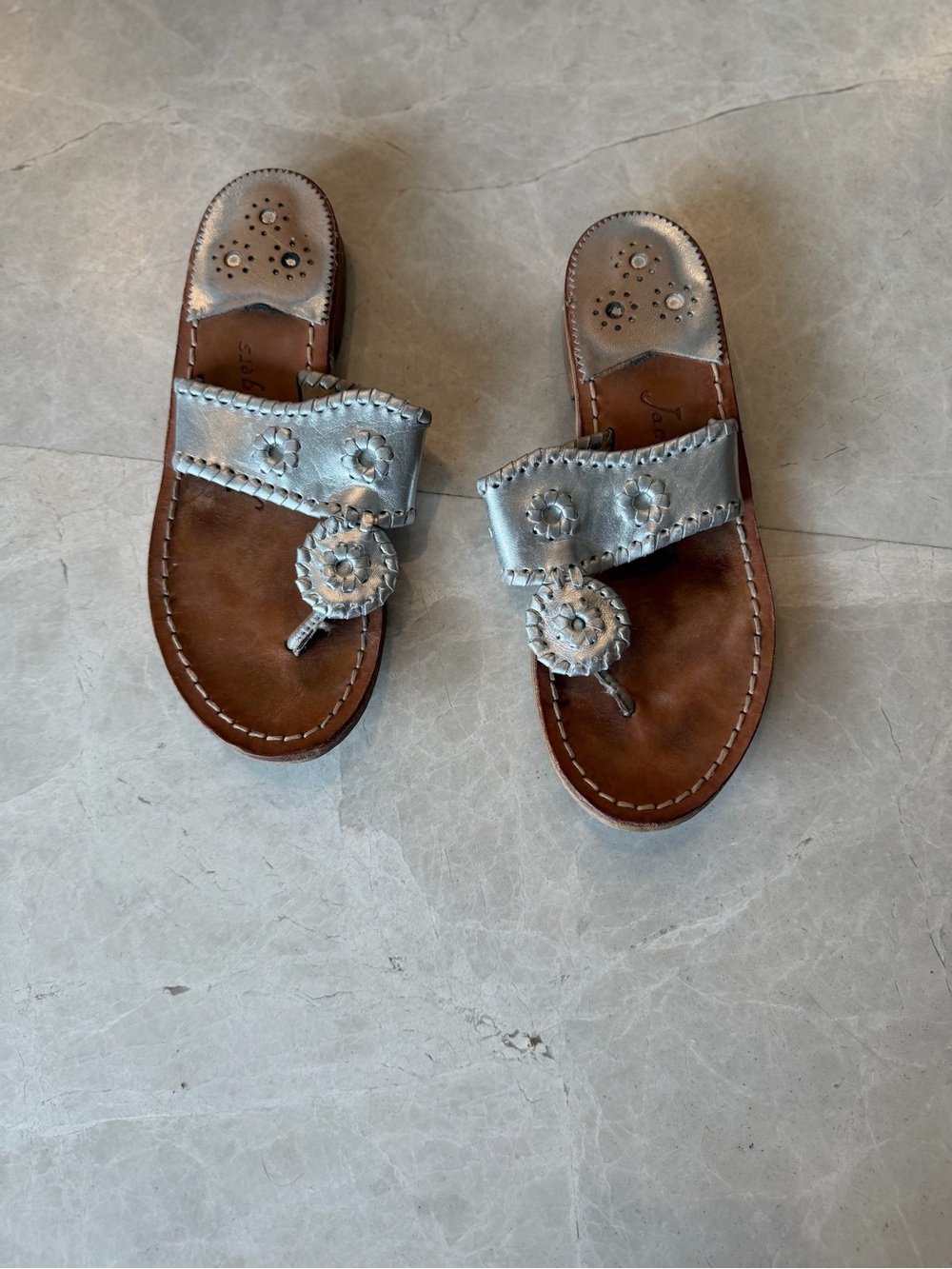 Jack Rogers Silver Leather Circle Medallion Thong Sandals